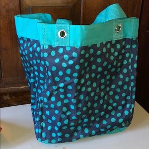 A thirty-one bag